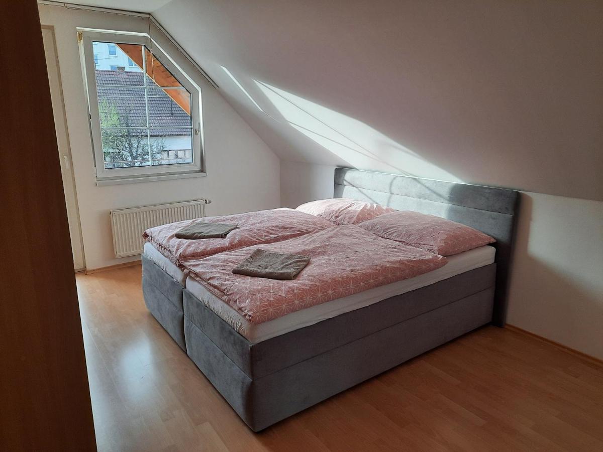 Apartman Chiarita Nemsova Exterior photo